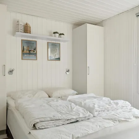 Beautiful In With Sauna Feriehus Glesborg